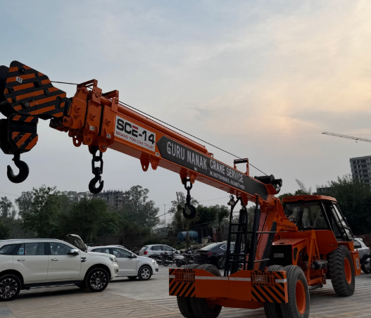 Hydra Crane Rental Services for Heavy Lifting & Material Handling